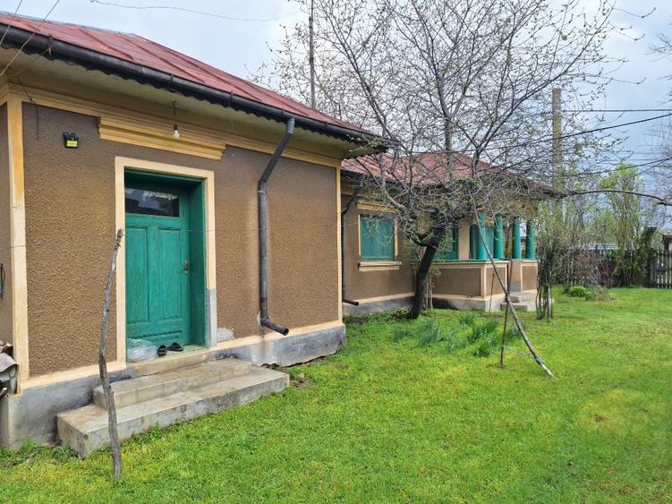 Casă de vânzare – construcție solidă din cărămida - 5