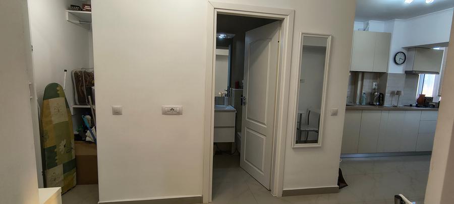 Garsonieră decomandată în Decebal
