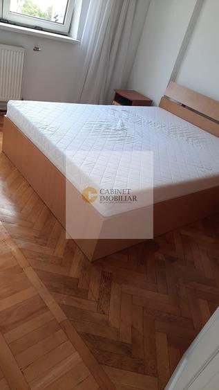 Apartament cu 2 camere semidecomandat, mobilat în Cișmigiu