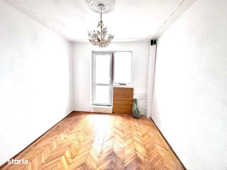 Apartament cu 3 camere decomandat în Faleză