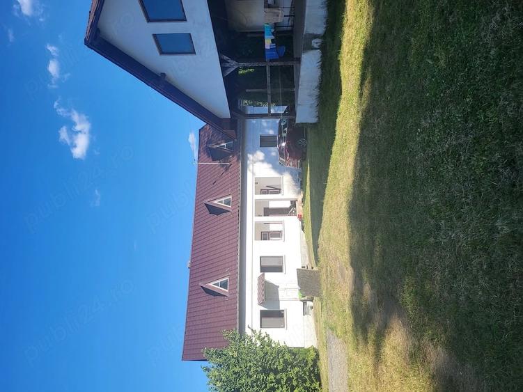 Casă cu 4 camere cu Teren 3700 Mp în Pădureni
