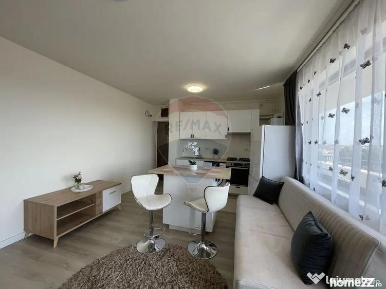 Apartament cu 3 camere semidecomandat în Central