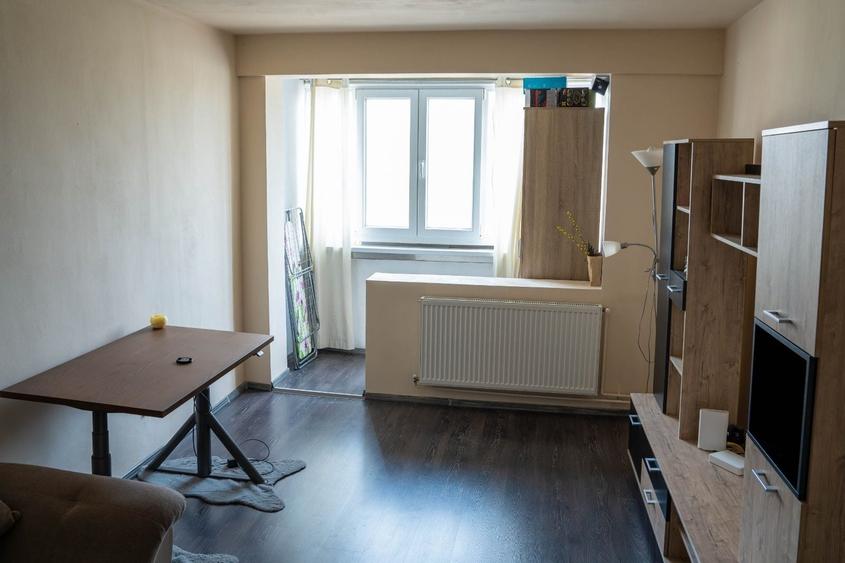 Apartament cu 2 camere decomandat în Cetății