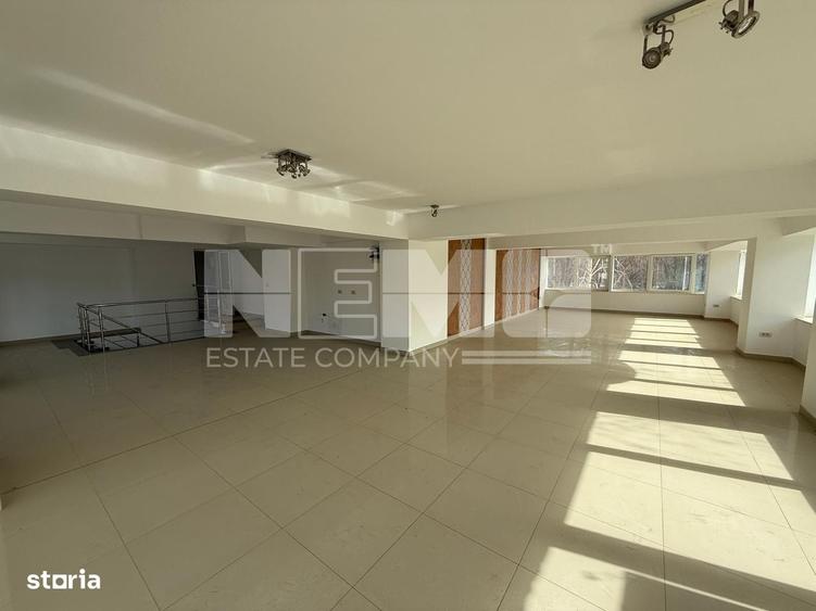 Spațiu comercial, de 120 mp, în Rădăuți