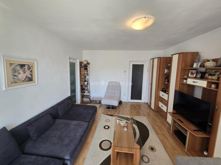 Apartament cu 2 camere circular, mobilat în Vest