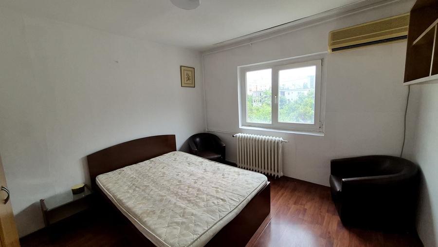 Apartament cu 2 camere decomandat în Văcăresti