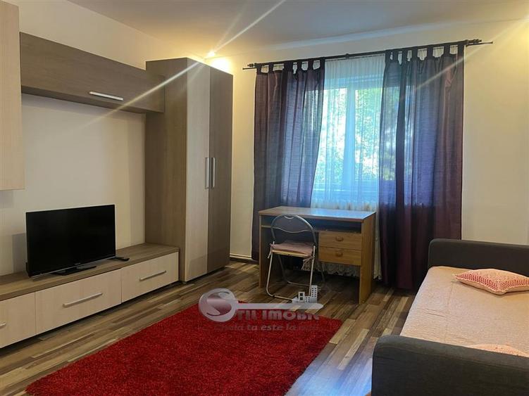 Apartament cu 2 camere semidecomandat în Copou