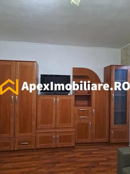 Apartament cu 2 camere semidecomandat în Gara de Nord