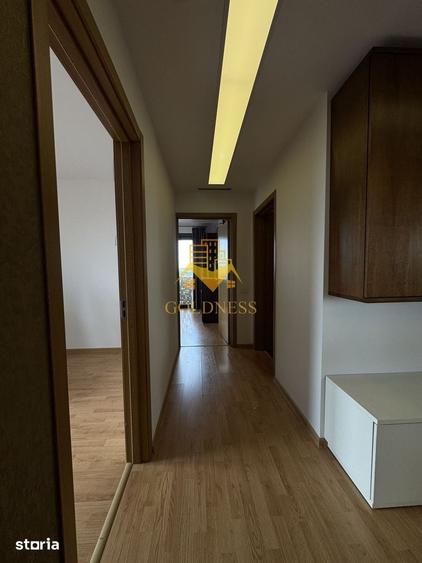 Apartament cu 3 camere semidecomandat, mobilat în Europa