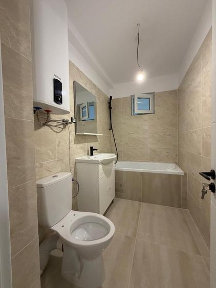 Apartament cu 3 camere semidecomandat în Dristor