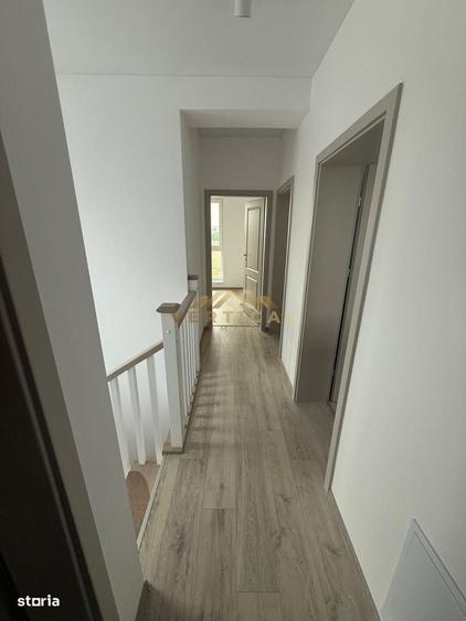 Casă cu 4 camere în Vidra