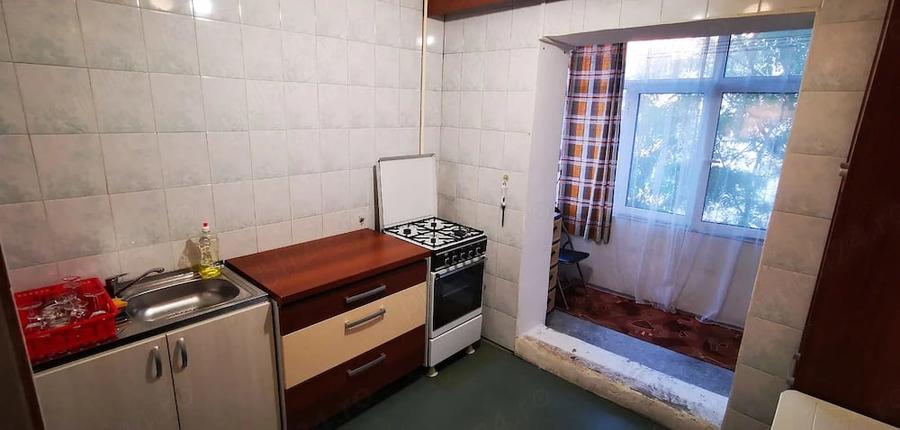 Apartament cu 2 camere decomandat în Eremia