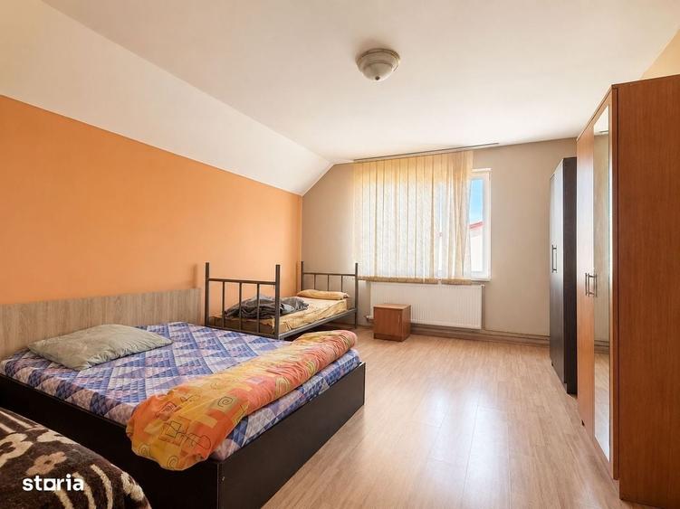 Casă cu 4 camere în Central