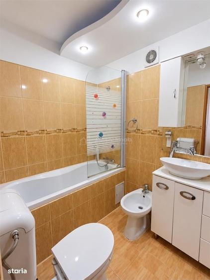 Casă cu 3 camere semidecomandat în Central