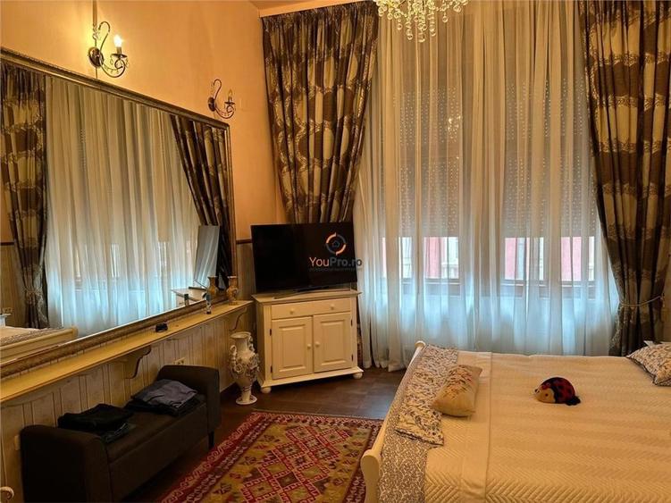 Apartament cu 3 camere decomandat în P-ța Unirii