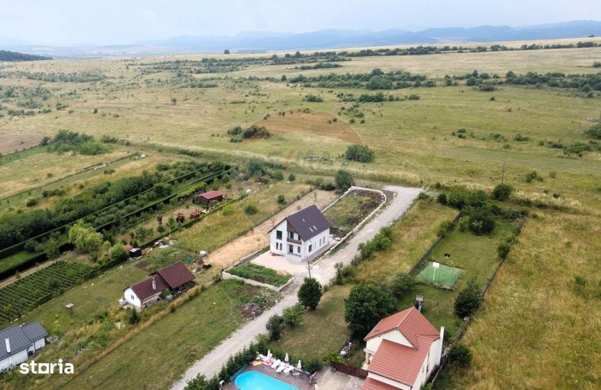 Casa individuala de vanzare in Salicea! 145 MP - 900 MP Teren - 6