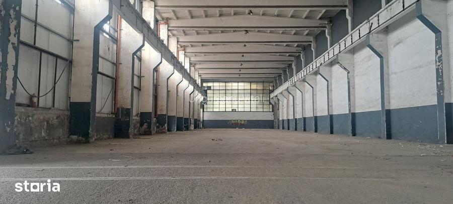 Republica, sector 3, hala 2000 mp cu platforma
