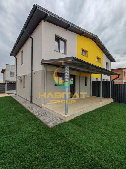 Duplex cu 4 camere cu Canalizare în Vidra