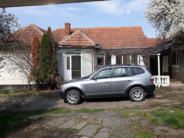Casă cu 3 camere cu Teren 4000 Mp în Popești