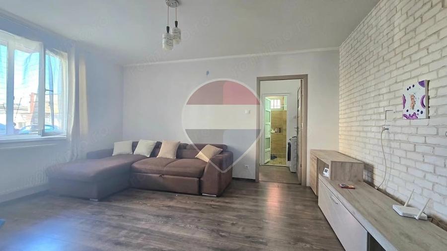 Apartament cu 2 camere semidecomandat în Vitrometan