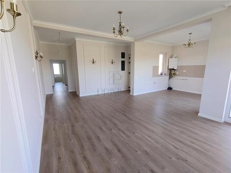 Duplex cu 3 camere cu Canalizare în Moșnița Nouă