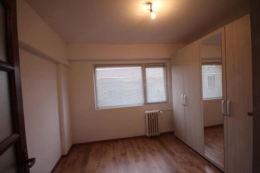 Apartament cu 3 camere decomandat în Circumvalațiunii