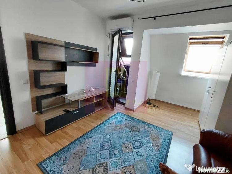 Apartament cu 2 camere nedecomandat în Vitan