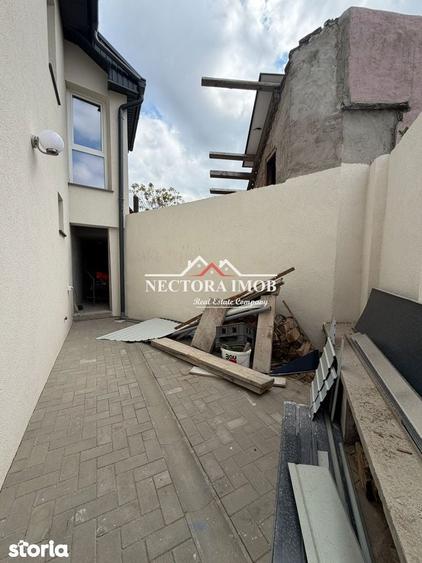Casă cu 5 camere cu Teren 500 Mp în Sântandrei