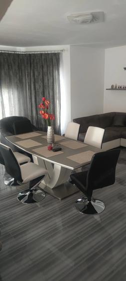 Casă cu 3 camere cu Teren 647 Mp în Central