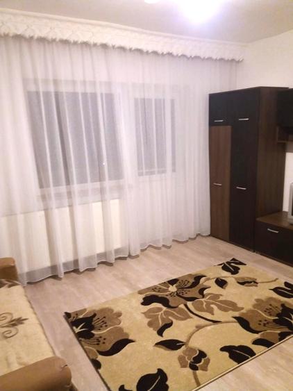 Garsonieră decomandată în Sud