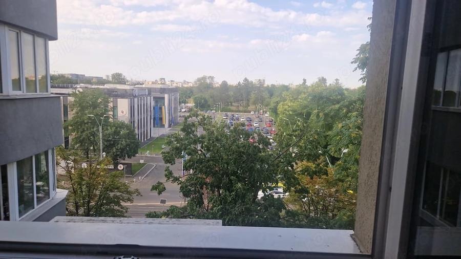 Apartament cu 4 camere decomandat în Brâncoveanu