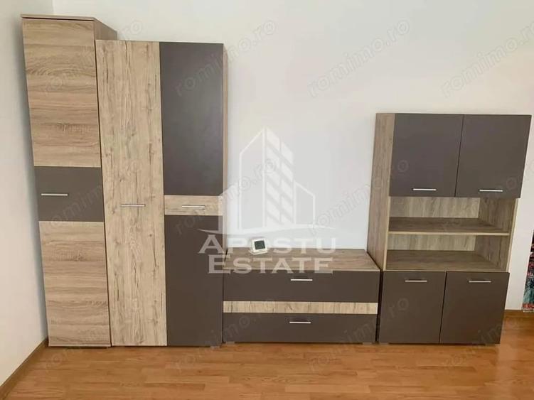Apartament cu 3 camere decomandat în Spitalul Județean