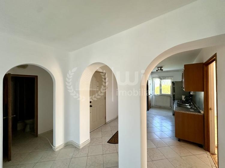 Apartament cu 4 camere semidecomandat, mobilat în Zorilor