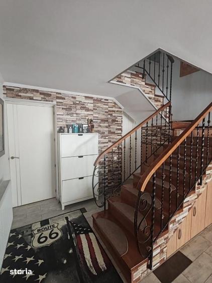 Casă cu 5 camere cu Teren 765 Mp în Valea Borcutului