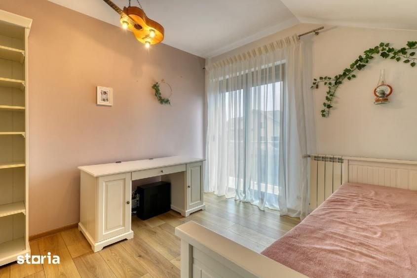 Casă cu 4 camere cu Teren 420 Mp în Corbeanca