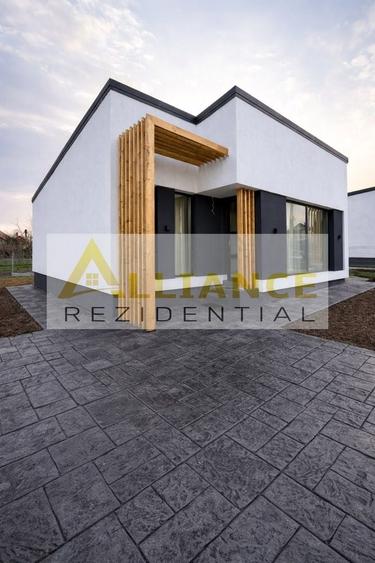 Casă individuală cu 4 camere cu Canalizare în Berceni