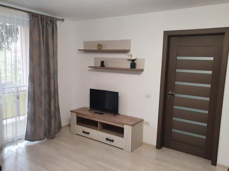 Apartament cu 2 camere decomandat în Cetate