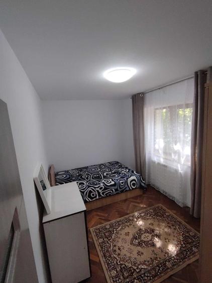 Apartament cu 3 camere decomandat în George Enescu
