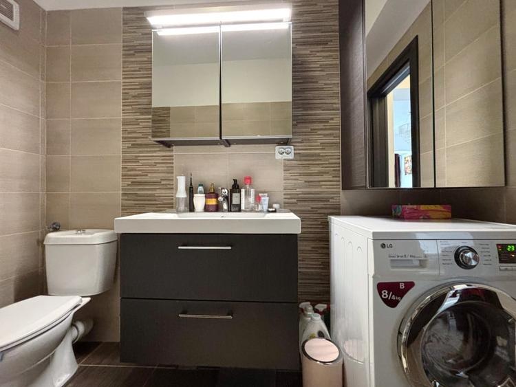 Apartament cu 2 camere semidecomandat, mobilat în P-ța Alba Iulia
