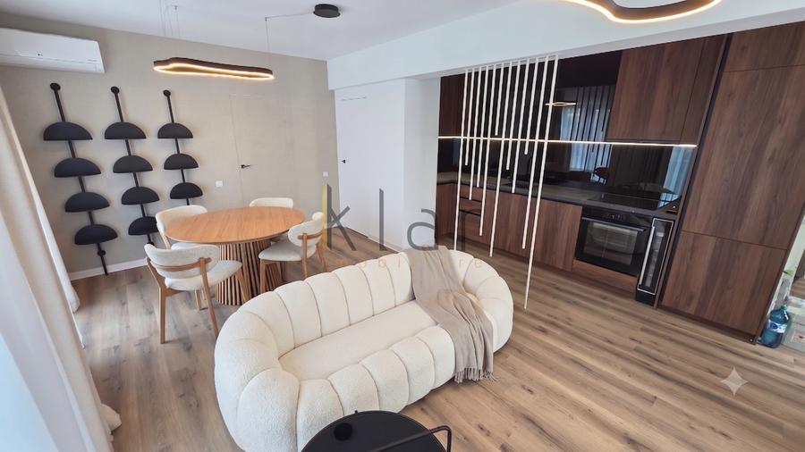 Apartament cu 3 camere semidecomandat, mobilat în Calea Turzii