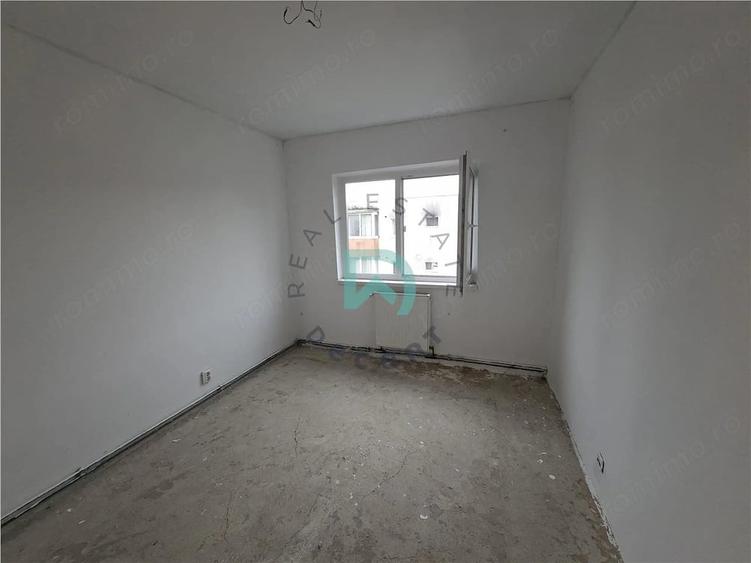 Apartament cu 4 camere în Centrul Civic