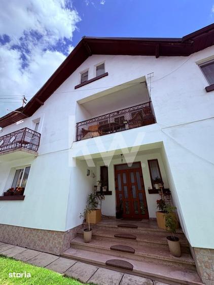 Casă cu 6 camere cu Teren 1000 Mp în Central