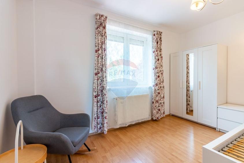 Casă cu 4 camere cu Teren 210 Mp în Central