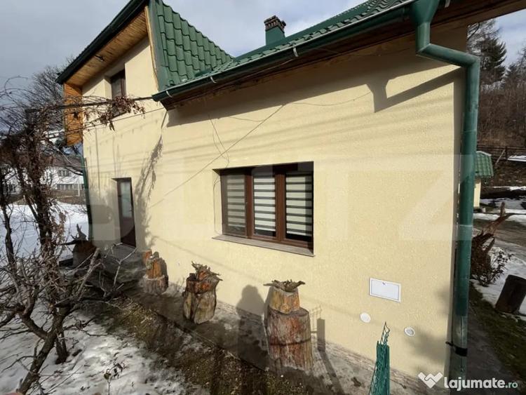 Casă cu 3 camere cu Teren 1300 Mp în Central