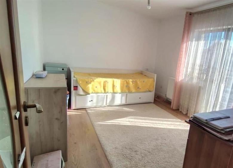 Casă cu 3 camere cu Canalizare în Șcheia