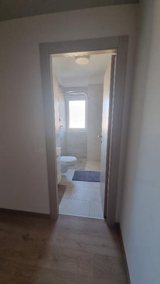 Apartament cu 3 camere semidecomandat în Braytim