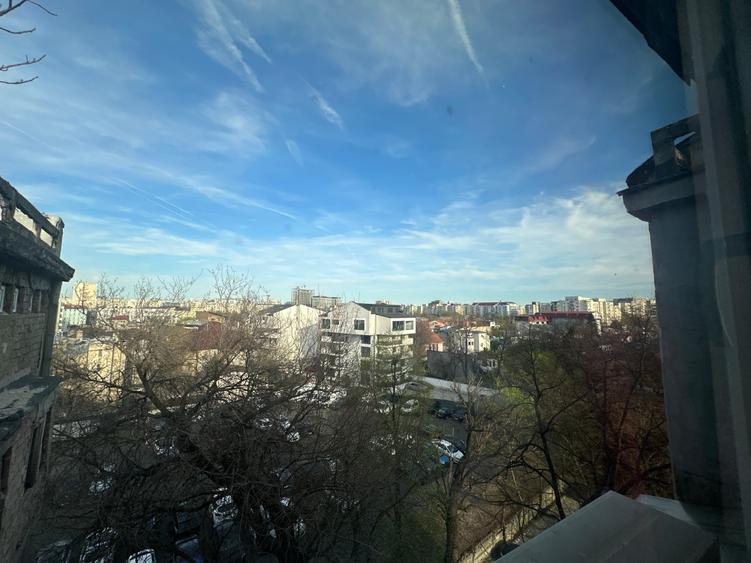 Garsonieră decomandată, mobilată în Tineretului