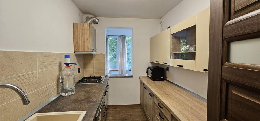 Apartament cu 3 camere decomandat, mobilat în Obor