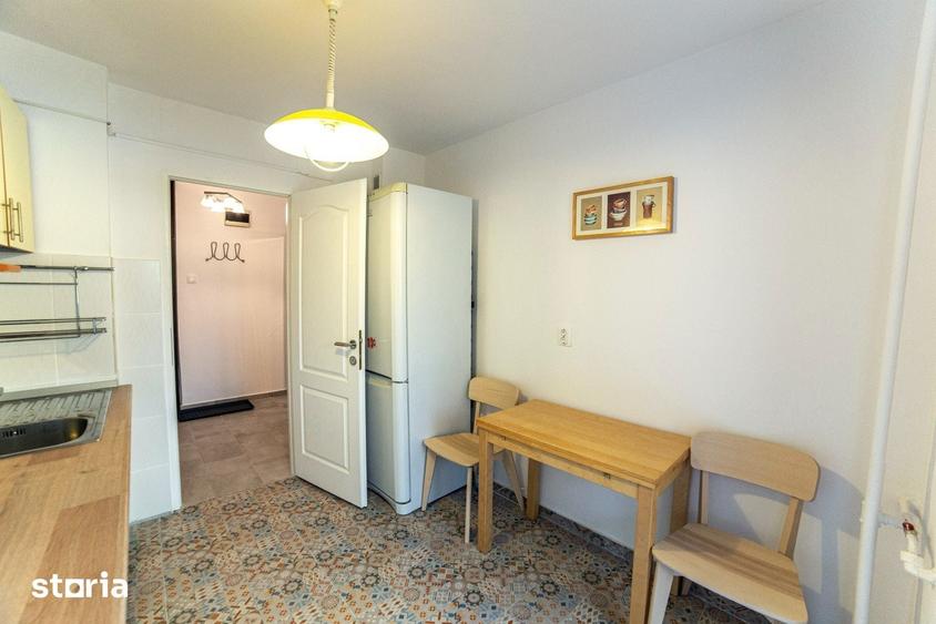 Apartament cu 3 camere decomandat în Crângași