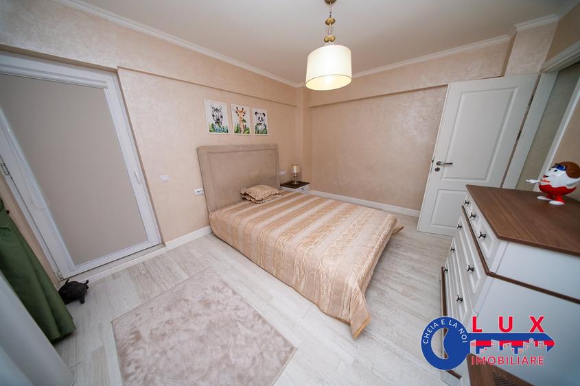 Apartament cu 3 camere decomandat în Babadag